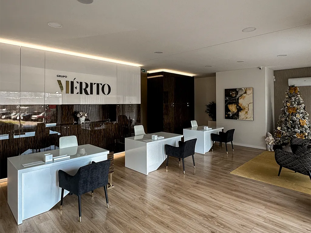 Foto da entrada da loja do Grupo Merito Invest